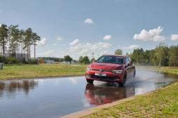 Тест летних шин 225/50R17 (TCS, 02/2026)